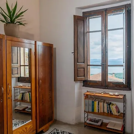 Traditional House, View On Lake, Yoga, Sauna R4543 Ferienhaus Sorradile