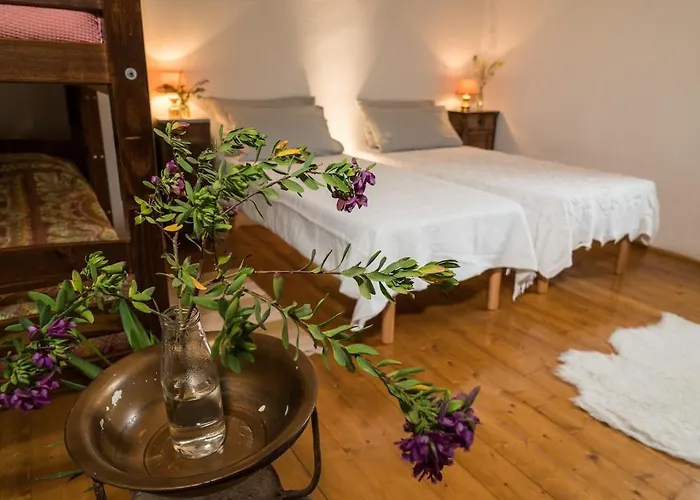 بيت للعطل Traditional House, View On Lake, Yoga, Sauna R4543 *